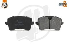 4U BALATA ARKA A4 1.8 TFSI 2007-2015/ 2.0 TDI 2007-2015/ 3.0 TDI 2007-2015/ A5 (8T3) 1.8 TFSI 2007-2017/ 3.0 TDI 2007-2017/ 3.0 TFSI 2007-2017/Q5 (8R) 2.0 TFSI 2008-/2.0 TDI 2008-/3.0 TDI 2008- 8K0698451