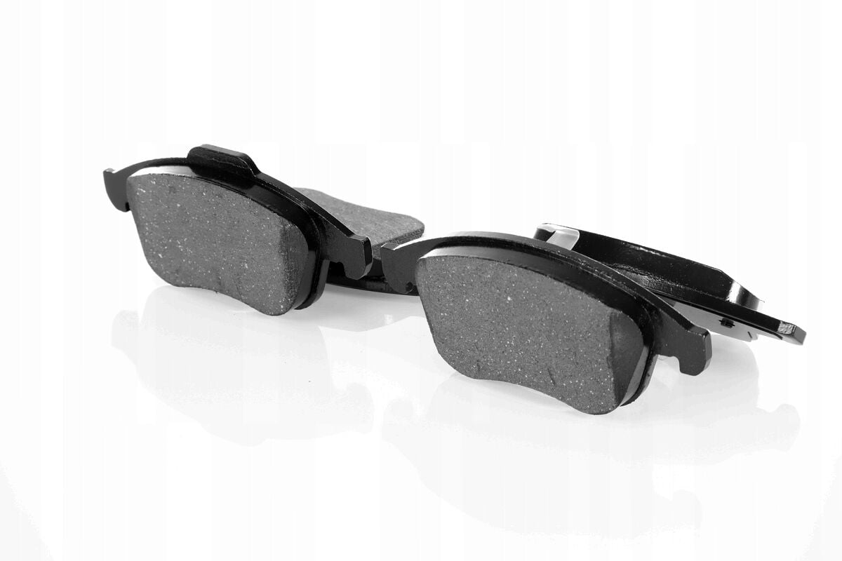 BRAXIS FREN BALATASI ÖN AVENSİS VERSO